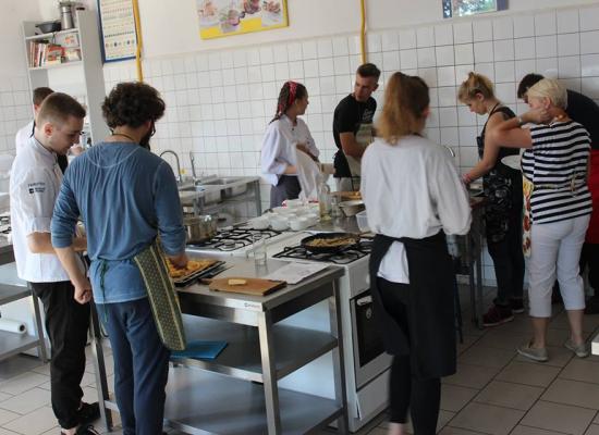 Warsztaty  kulinarne „Specjalności  kuchni  francuskiej"